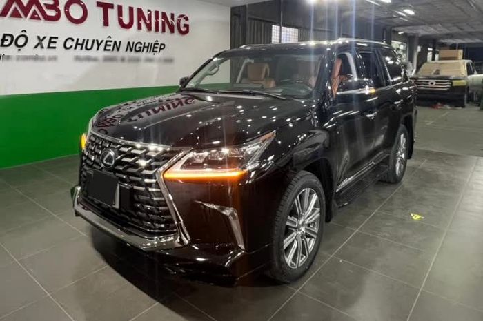 Chủ tịch chi 2,4 tỷ để độ xe Lexus LX 570 2013: Xe trông như giá 10 tỷ, nâng cấp nội thất hơn 1,1 tỷ, giống phiên bản dành cho các đại gia Trung Đông - Ảnh 2.