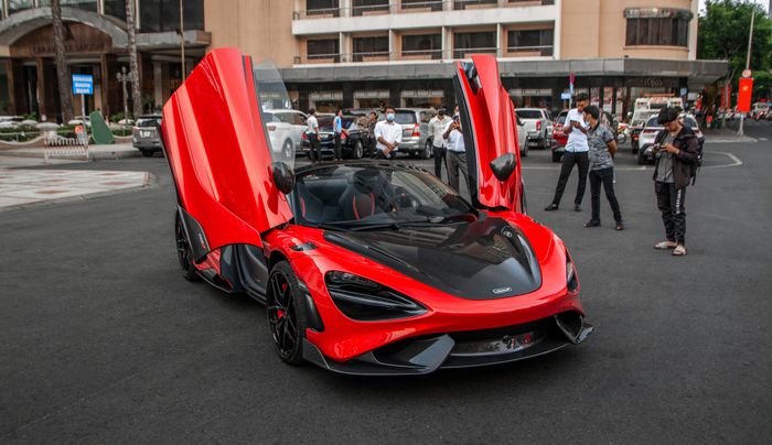 McLaren 765LT Spider - Hình ảnh 2