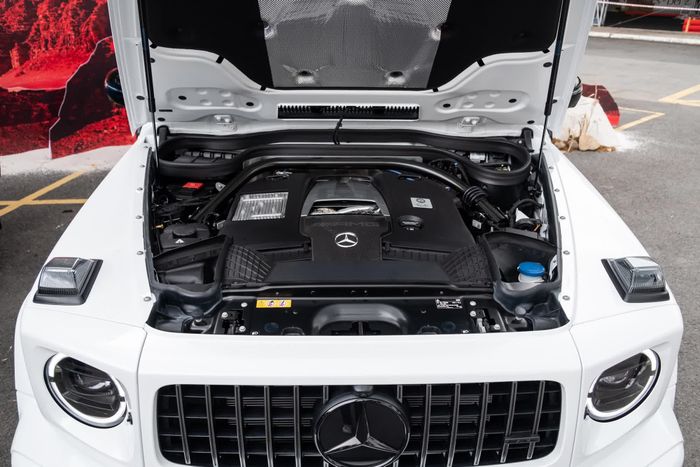 Trải nghiệm Mercedes-AMG G 63 Edition 55: Siêu xe sang trọng dành cho giới nhà giàu, với thêm một số chi tiết trang trí đặc biệt nhưng giá chênh lệch lên đến 1 tỷ đồng - Ảnh 11.