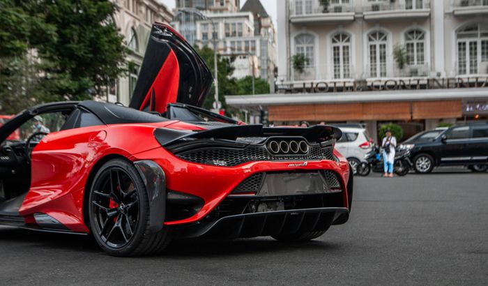 Phiên bản McLaren 765LT Spider đầu tiên về Việt Nam phục vụ giới đại gia, có giá gần 30 tỷ đồng - Hình ảnh 6