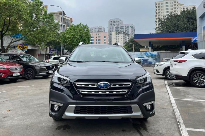 Subaru Outback 2023 sau 2 tháng ra mắt đã giảm giá gần 80 triệu, tham gia cuộc đua khuyến mãi cùng GLC và X3 - Ảnh 1.