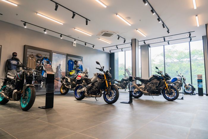 Yamaha ra mắt showroom xe phân khối lớn đầu tiên ở miền Bắc: Diện tích 900 m2, có xưởng dịch vụ lớn nhất miền Bắc - Hình ảnh số 1.