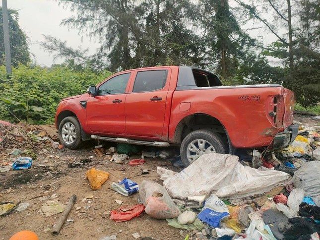 Chứng minh lời khai của nam nhân viên 16 tuổi tự lái xe của hành khách và bỏ nó lại ở bãi rác: Hình ảnh 2.