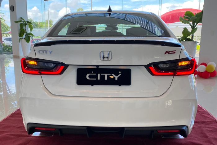 Honda City 2023 giảm giá, đối đầu Vios trong cuộc đua ô tô - Ảnh 4