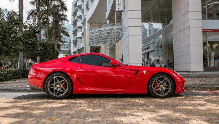 Ferrari 599 GTB trước đây của ông Vũ hiện đang thế nào: Sử dụng lịch sử phức tạp, từng bị tai nạn hỏng đầu xe - Ảnh 5.