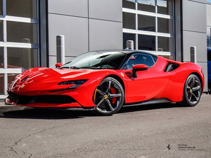 Truyện khó tin: Say sưa sau đó đột nhập showroom 'cướp' siêu xe Ferrari SF90 Stradale có giá trị quy đổi lên đến 14 tỷ - Hình ảnh 2.