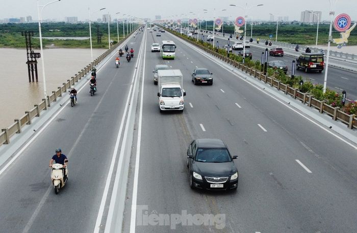 Cải tạo và phân tách dòng xe trên cầu Vĩnh Tuy: Giao thông như thế nào? - Ảnh 8.