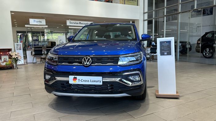 VW T-Cross phiên bản trưng bày được giảm giá 244 triệu tại đại lý: Dù cùng kích thước với Seltos nhưng vẫn có giá cao hơn Sorento dù đã được giảm giá mạnh - Hình 4.