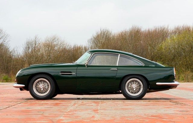 Bán chiếc Aston Martin cổ điển của ngôi sao Hollywood - Hình 3.