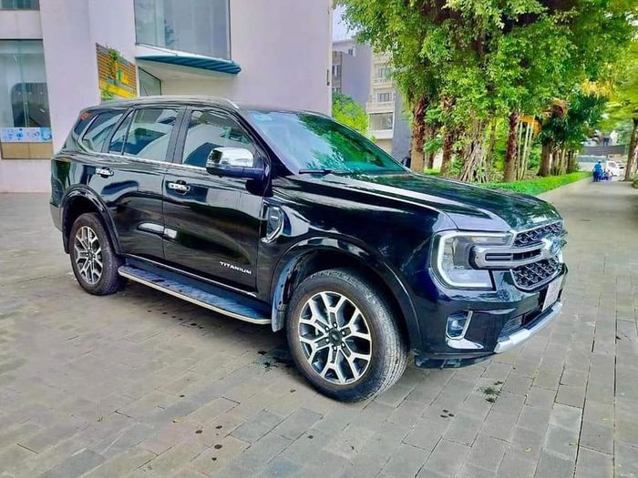 Bán Ford Everest 'tái sinh' sau vụ tai nạn, nhân viên bán hàng gây phẫn nộ khi tuyên bố 'xe không bị va chạm' - Hình 3.