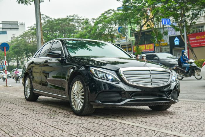 Cơ hội trải nghiệm Mercedes-Benz C 250 với giá gần bằng Kia K5 - Hình 2.