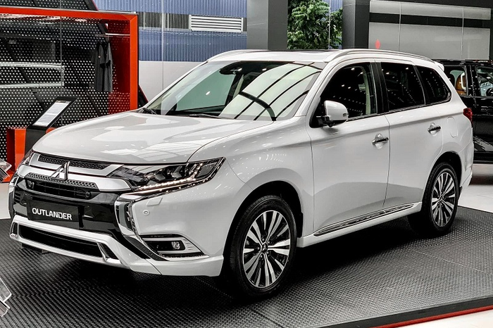 Đại lý Mitsubishi đang tổ chức chương trình khuyến mãi lớn ‘3 Không’: Không phí trước bạ, mua Pajero Sport lợi nhuận lên đến 200 triệu - Ảnh 3.