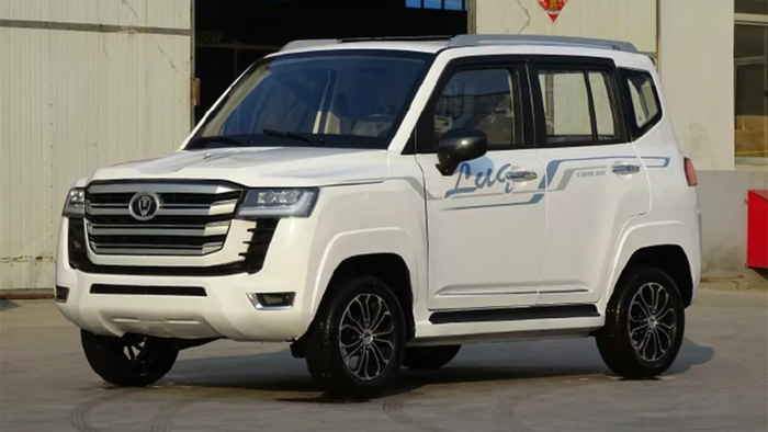 Sau Alphard, đến lượt ‘lãnh đạo’ Toyota Land Cruiser ‘thu nhỏ' xuất hiện tại Trung Quốc - Ảnh 1.