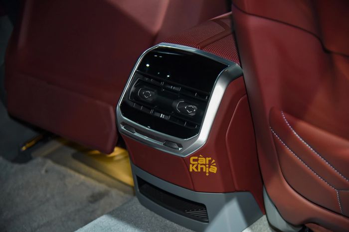 Tôi trải nghiệm cảm giác ngồi trong chiếc BMW 7-Series mới sắp ra mắt tại Việt Nam: Công nghệ tiên tiến nhất, thậm chí còn có một rạp chiếu phim mini cho hàng ghế sau - Hình ảnh 19.