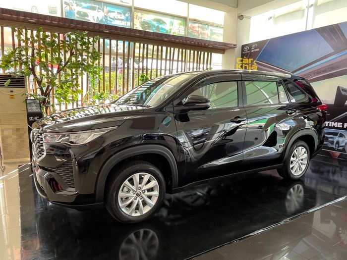 Trải nghiệm Toyota Innova tại Indonesia trước khi quay về Việt Nam: không gian rộng rãi, kiểu dáng mạnh mẽ hơn, thiết kế hiện đại - Ảnh 3.
