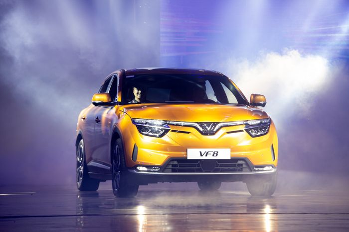 VinFast giảm giá thuê xe hơn 50% cho những khách hàng đầu tiên tại California, cạnh tranh mạnh mẽ với Tesla - Ảnh 1.