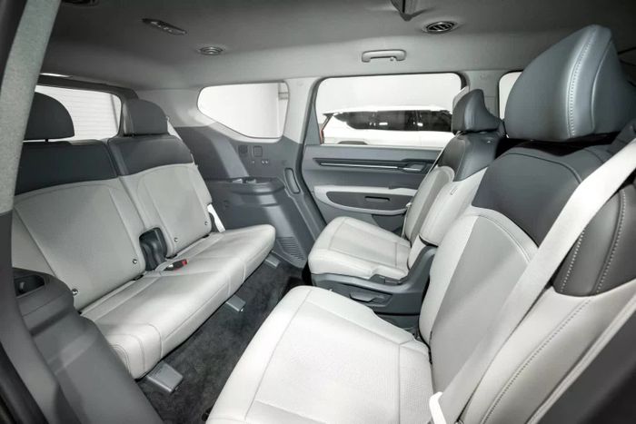 Giới thiệu Kia EV9: Lớn hơn cả Telluride, với ghế xoay 180 độ và là mẫu SUV điện 3 hàng ghế đầu tiên trên thị trường - Ảnh 3.