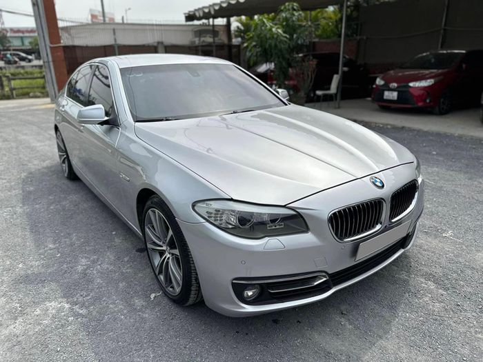 BMW 528i rao giá chưa đến 400 triệu đồng: Cộng đồng mạng lo xe hỏng, người bán bảo 'kiểm tra thoải mái' giá rẻ do thị trường - Ảnh 3.