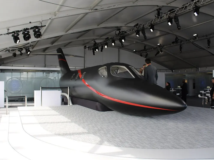 HondaJet Elite II - Một chiếc máy bay phản lực 4 chỗ với giá hơn 160 tỷ đồng, thiết kế độc đáo và tiết kiệm nhiên liệu.