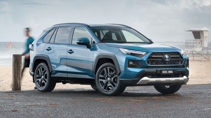 Nissan nghi ngờ Toyota phóng đại thông số của SUV bán chạy nhất thế giới - Ảnh 3.