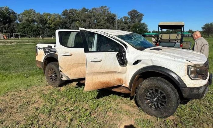 Nhân viên đại lý mang Ford Ranger Raptor của khách đi chơi trước khi xe được giao, khiến người dùng phải chờ đợi thêm để nhận xe mới - Ảnh 2.