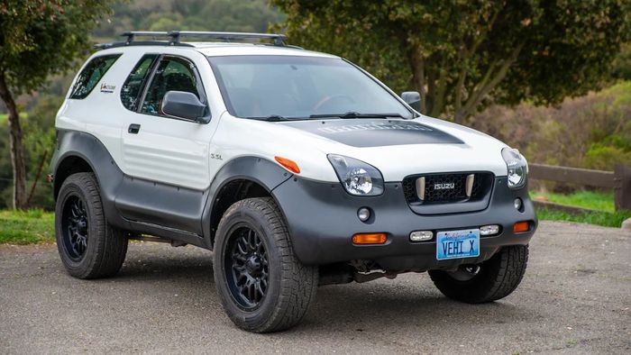 Sinh viên đã đưa ra ý tưởng về một chiếc SUV Mitsubishi đầy ấn tượng - Ảnh 3.
