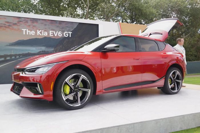 Thay đổi chiến lược: Honda, Kia ra mắt xe cùng Bentley, Porsche để tiếp cận đối tượng khách hàng giàu có - Ảnh 4.