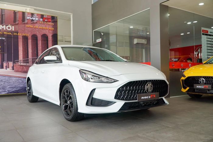 Ô tô Trung Quốc giảm giá mạnh - Ảnh 4.