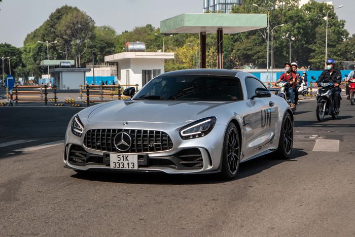 Ông Đặng Lê Nguyên Vũ tiết lộ lý do mình ưa chuộng thương hiệu Mercedes-Benz - Hình 11.