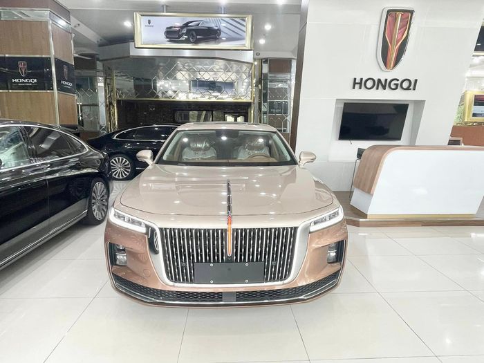 2 chiếc xe được so sánh với Rolls-Royce giảm giá hơn nửa tỷ tại Việt Nam: Từ hơn 1,5 tỷ đồng bạn có thể sở hữu một chiếc xe chủ tịch đẳng cấp - Ảnh 2.