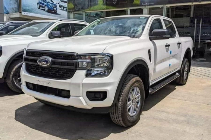 Rò rỉ thông tin về trang bị của Toyota Hilux 2023 phiên bản đầu tiên tại Việt Nam: Thêm những cải tiến nhưng vẫn chưa đủ sức để cạnh tranh với Ranger - Ảnh 4.