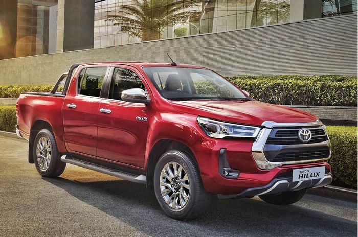 Thông tin mới nhất từ đại lý về Toyota Hilux: Sẽ có mặt tại Việt Nam vào tháng 3, với giá ước tính là 852 triệu đồng, tái xuất trong cuộc đua với Ford Ranger - Ảnh 2.