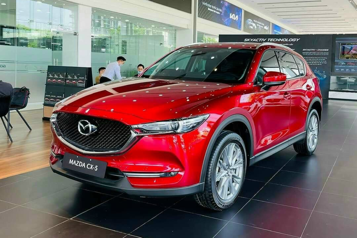 Giá SUV hạng C liên tục ‘đào sâu’ mới: Forester, CX-5 dưới 800 triệu, làm khó cả xe hạng B - Ảnh 3.