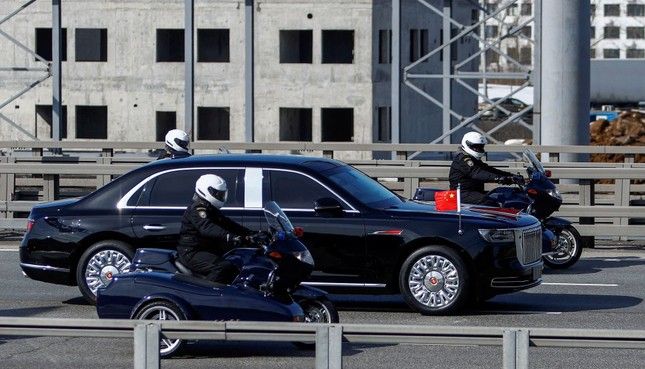 Xem gần chiếc limousine Hồng Kỳ được Chủ tịch Trung Quốc Tập Cận Bình sử dụng trong chuyến thăm Nga - Ảnh 4.