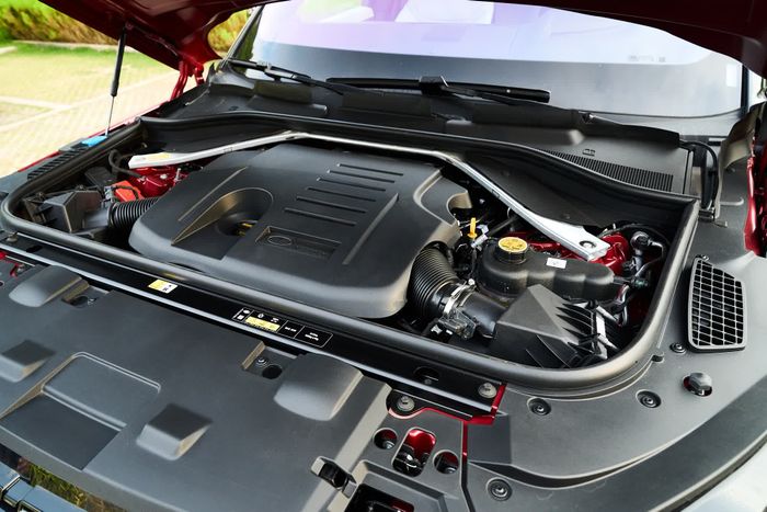 Range Rover Sport 2023 chính thức ra mắt tại Việt Nam: Giá bắt đầu từ 7,3 tỷ đồng, cao nhất gấp đôi so với BMW X5 - Ảnh 2.