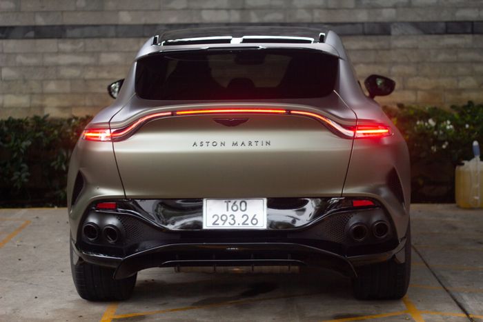 Siêu SUV Aston Martin DBX707 thứ ba đã lăn bánh tại Việt Nam, giá gần 22 tỷ đồng - Ảnh 6.