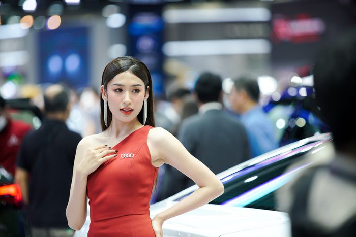 Dàn người mẫu nóng bỏng tại Triển lãm ô tô Bangkok 2023 - Ảnh 20.