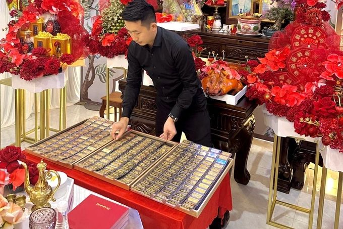 Đám cưới độc đáo ở Bình Dương lại gây sốt với video tặng xe máy, vàng cho khách mời: 100% ai cũng được nhận quà! - Ảnh 3.