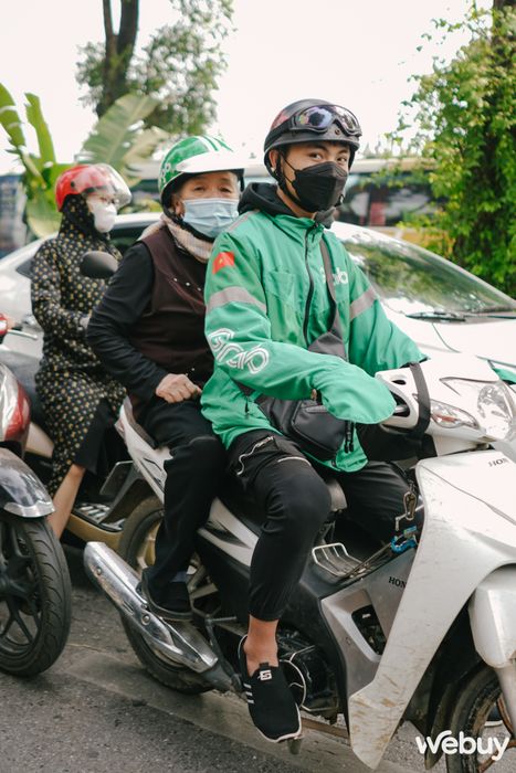 Khi sử dụng dịch vụ Grab, tôi luôn tránh ô tô và chọn xe máy với 4 lý do sau đây