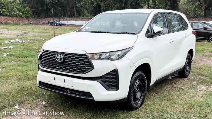 Toyota Innova 2023 phiên bản taxi giá quy đổi 530 triệu: Hạn chế tốc độ 80 km/h, phục vụ dịch vụ nhưng không có hệ thống điều hòa phía sau và màn hình giải trí - Ảnh 2.
