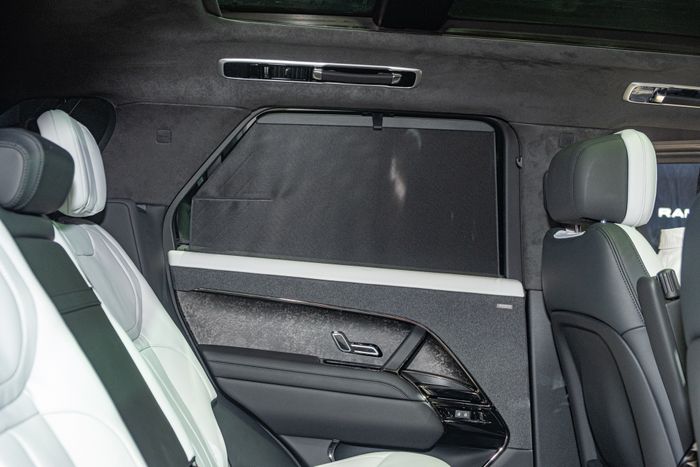 Khám phá giá 'option' của Range Rover Sport 2023: Thêm vài tính năng bay giống chiếc Fadil, bậc lên xuống giá gần 200 triệu - Ảnh 4.