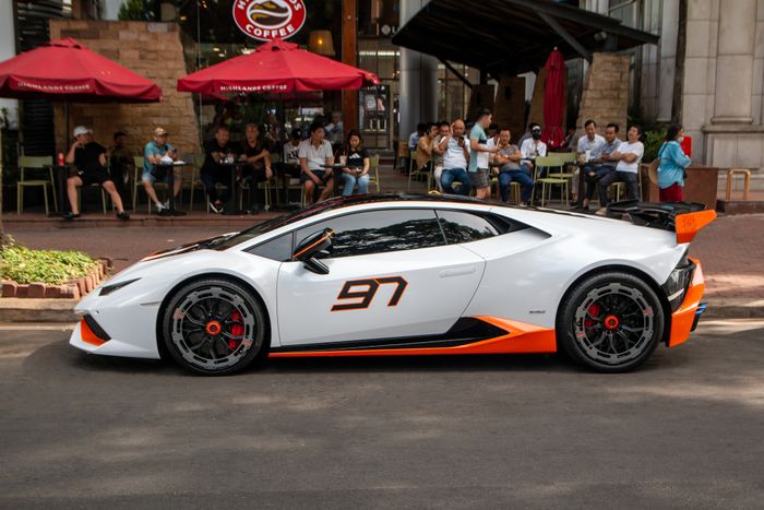 Lamborghini Huracan được độ độc đáo tại TP.HCM, chi phí nâng cấp đủ để mua một chiếc Toyota Camry 2.0G - Ảnh 10.