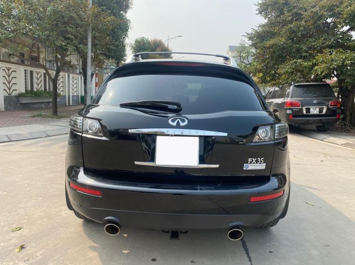 Một thời kỳ đọ sức với Audi Q5, chiếc Infiniti FX35 'hiếm có' với ODO 130.000 km được bán với giá hấp dẫn ngang Hyundai Grand i10 - Hình 4.