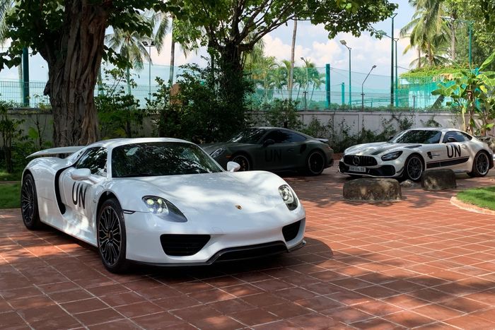 Porsche 918 Spyder của ông Đặng Lê Nguyên Vũ đột ngột xuất hiện tại Hà Nội, và lý do cho điều này được tiết lộ một cách nhanh chóng.