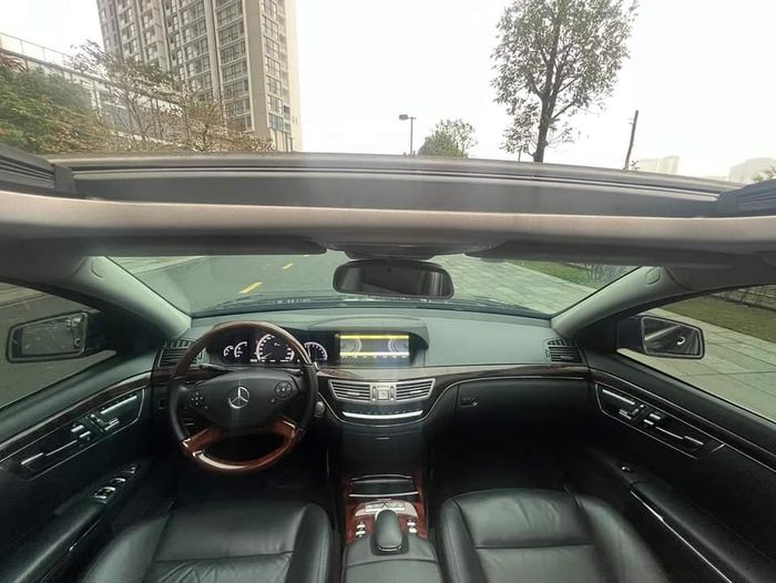 Thay vì mua phiên bản 'cơ bản' của Corolla Altis, hãy xem xét chiếc Mercedes-Benz S 300 này với nhiều tiện nghi hơn - Ảnh 6.