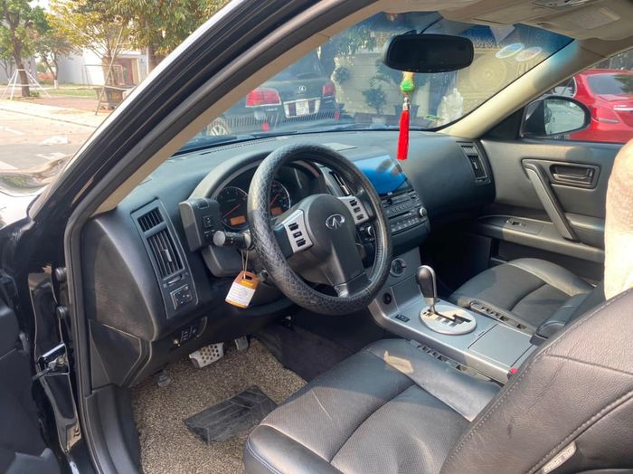 Một thời kỳ đọ sức với Audi Q5, chiếc Infiniti FX35 'hiếm có' với ODO 130.000 km được bán với giá hấp dẫn ngang Hyundai Grand i10 - Hình 5.