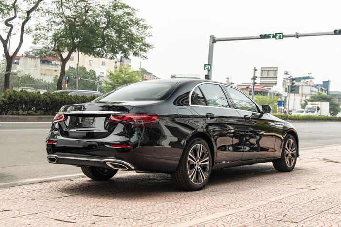 MG5 phiên bản tiêu chuẩn giảm giá kỷ lục gần 60 triệu đồng tại đại lý, giá xuất xưởng ngang với Kia Morning - Hình 2.
