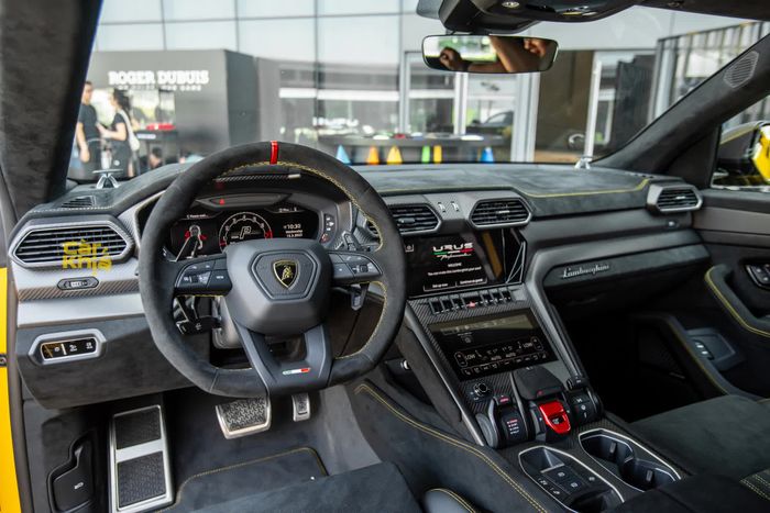 Lamborghini Urus Performante ra mắt: Siêu SUV mới dành cho giới nhà giàu Việt - Ảnh 7.