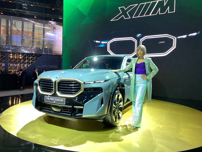 Tiếc cho BMW: SUV mới ra mắt XM bị các tờ báo phương Tây chỉ trích về thiết kế không đẹp và trọng lượng lớn, lái không thoải mái mặc dù giá cả gần bằng xe Bentley - Ảnh 2.