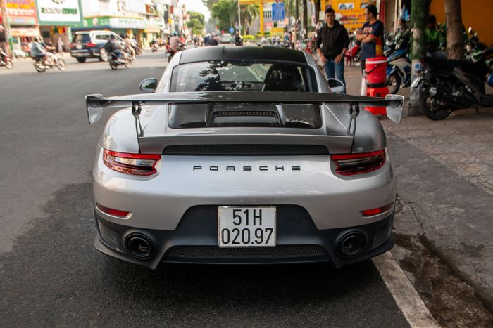 Lần đầu tiên, ông Đặng Lê Nguyên Vũ chia sẻ về chiếc siêu xe Porsche 911 GT2 RS: 4 năm, 76km, thậm chí còn có phần chưa mở tem - Ảnh 3.